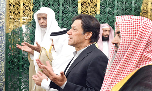  رئيس الوزراء الباكستاني يزور المسجد النبوي