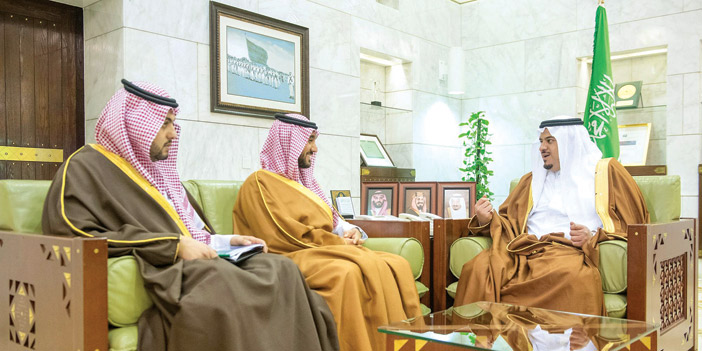  نائب أمير منطقة الرياض خلال استقباله الأمير عبدالعزيز بن تركي