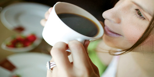 تناول القهوة يوميًا قد يقي من السكر 