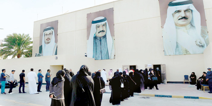  طوابير من الناخبين البحرينيين