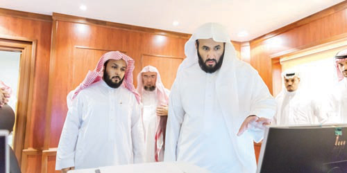 التقى المستفيدين خلال تفقده لأعمال المرافق العدلية في مكة المكرمة 