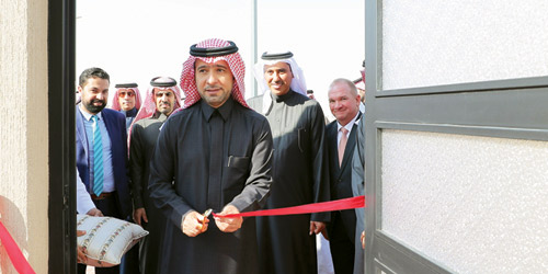 وزير الإسكان يتفقد عدداً من المشاريع السكنية الجديدة في الرياض 