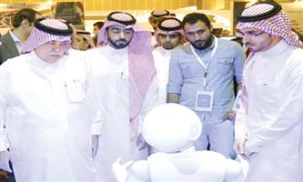 بنك الرياض يطلق أول روبوت مصرفي في فعاليات ملتقى «عرب نت» 