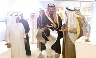 الأمير فيصل بن محمد: نتشرف في جمعية التشكيليين في الرياض أن نلتقي بفناني المدينة معنا سنويًا إن شاء الله 