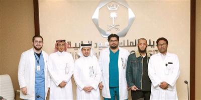 ‏«سعود الطبية» تكرم الفريق الطبي الذي أعاد يدًا بترها منشار كهربائي 