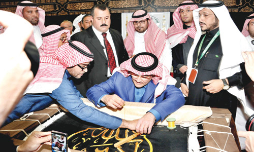  السفير أسامة نقلي يفتتح جناح المملكة في معرض القاهرة الدولي للكتاب