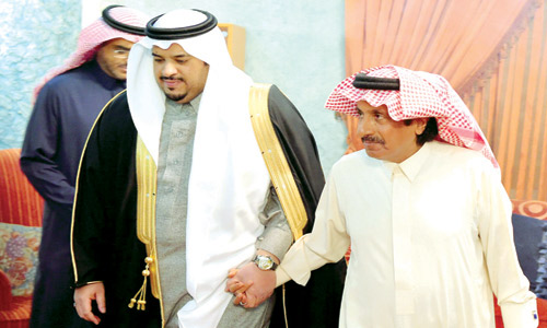 نائب أميرمنطقة الرياض يعزي في وفاة الأميرة جواهر بنت فهد آل مشاري 