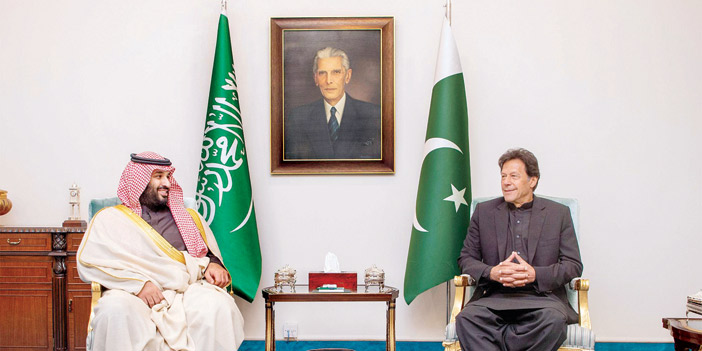  ولي العهد ورئيس الوزراء الباكستاني خلال الاجتماع الثنائي