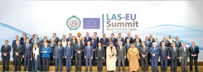 رأس وفد المملكة في القمة العربية - الأوروبية الأولى بشرم الشيخ 