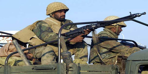 القوات الباكستانية تتصدى لهجوم عبر الحدود الأفغانية 