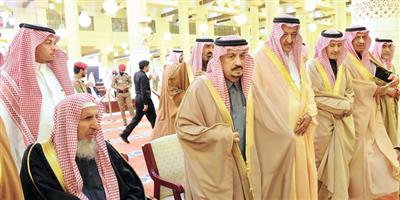 أمير منطقة الرياض يؤدي الصلاة على الأميرة جهير بنت سعود 