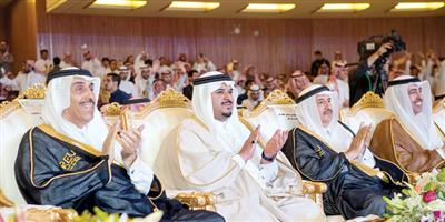 الأمير محمد بن عبدالرحمن يرعى حفل الخريجين بجامعة رياض العلم 