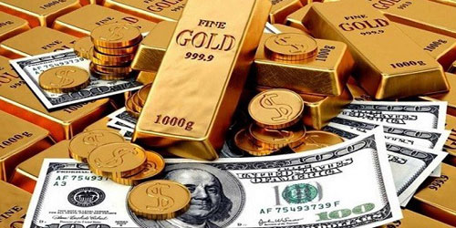 تراجُع الدولار الأمريكي ينعش سعر الذهب 