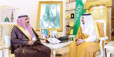 أمير منطقة القصيم يستقبل حسين العساف بمناسبة تعيينه محافظًا للرس 