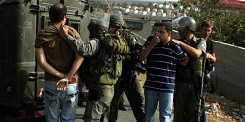 قوات الاحتلال تعتقل فلسطينيين وتبعد مقدسيين عن الأقصى 