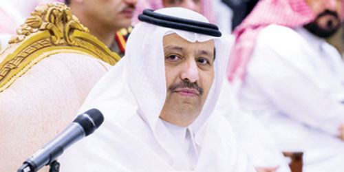  أمير منطقة الباحة خلال افتتاحه الورشة