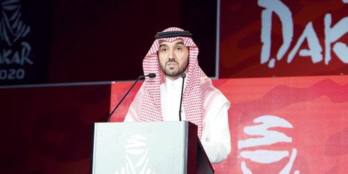  الأمير عبد العزيز بن تركي خلال القاء كلمته