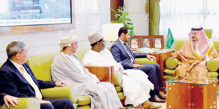 أمير منطقة الرياض خلال استقباله عميد السلك الدبلوماسي ورؤساء المجموعات الدبلوماسية