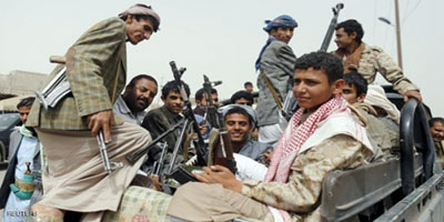 الحوثيون ينشرون التطرف وزرع الكراهية مقابل حصول الأسر على المساعدات 