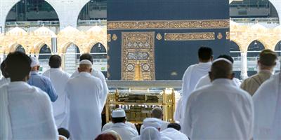 صلاة أول جمعة في رمضان بالمسجد الحرام 