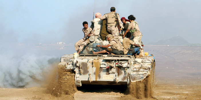  مدرعة تحمل جنودًا يمنيين