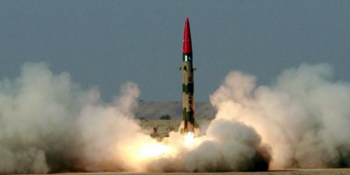 باكستان: نجاح تجربة لصاروخ باليستي قادر على حمل رؤوس نووية 