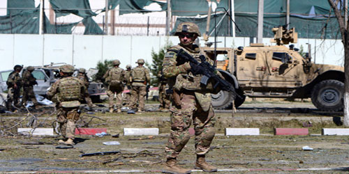 إصابة أربعة جنود أمريكيين بهجوم استهدف قافلتهم في أفغانستان 