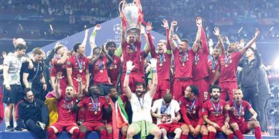 حمى احتفالات ليفربول تنتقل من مدريد إلى إنجلترا.. 
