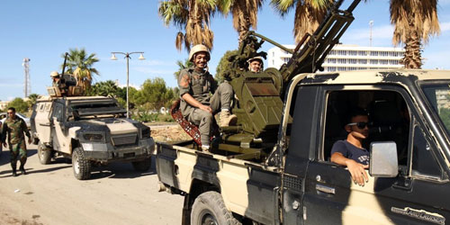 الجيش الوطني الليبي يسيطر على مواقع عسكرية بالعاصمة 
