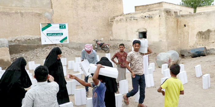 توزيع المساعدات السعودية في مختلف المحافظات اليمنية 