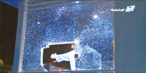  لقطة تلفزيونية لبعض الأضرار في مرافق المطار