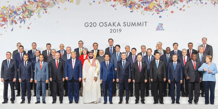  لقطة جماعية لقادة ورؤساء وفود دول مجموعة العشرين