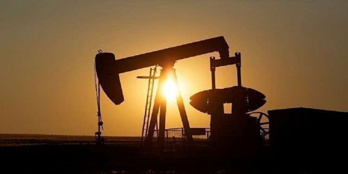 أسعار النفط ترتفع أكثر من 2 % مع اتجاه «أوبك» لتمديد خفض المعروض 