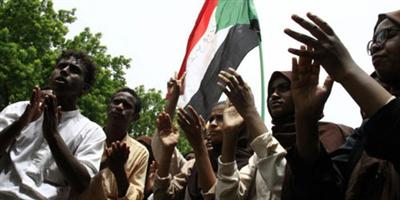قادة الاحتجاج والمتمردون في السودان يتعهدون بالعمل لإنجاز «سلام شامل» 