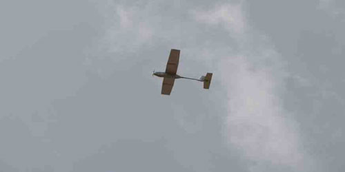 الحوثي يطلق طائرة «مفخخة» من صنعاء وسقوطها في عمران 