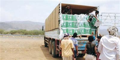 مركز الملك سلمان يواصل توزيع المساعدات الإنسانية في المحافظات اليمنية 