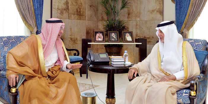  الأمير خالد الفيصل خلال استقباله رئيس هيئة تطوير المنطقة