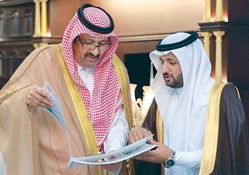  أمير منطقة الباحة يستقبل مدير عام فرع وزارة الإسكان بالمنطقة