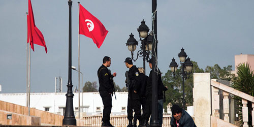 تمديد حالة الطوارئ في تونس 