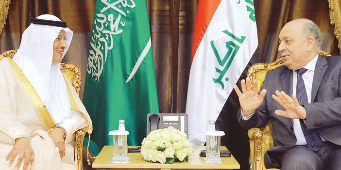  وزير الطاقة خلال لقائه وزير النفط العراقي