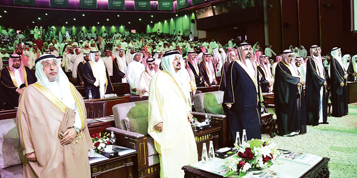   أمير منطقة الرياض خلال رعايته الفعاليات