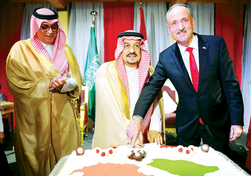 الأمير فيصل بن بندر يشرِّف حفل سفارة سويسرا 