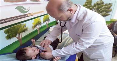 أكثر من 5 آلاف طفل سوري في الأردن يتلقون الرعاية الطبية السعودية 