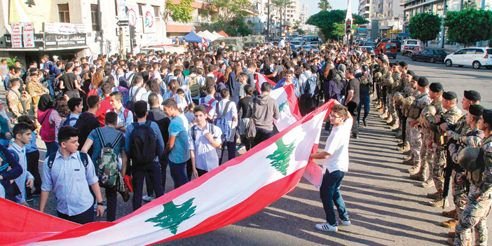 مظاهرات لبنان والعراق تمهد للإطاحة بوكلاء إيران في البلدين 