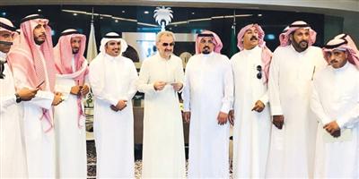 الأمير الوليد بن طلال يستقبل رئيس وأعضاء مجلس إدارة نادي طبرجل 