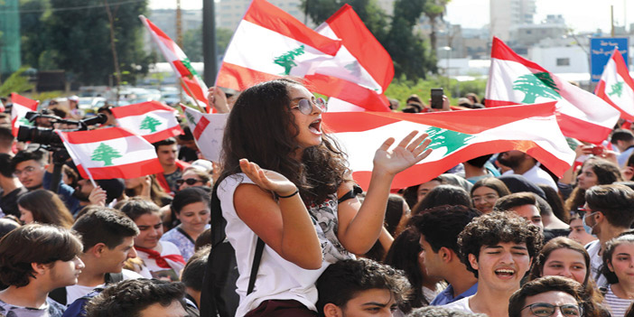 آلاف التلاميذ والطلاب يتظاهرون في مناطق لبنانية 