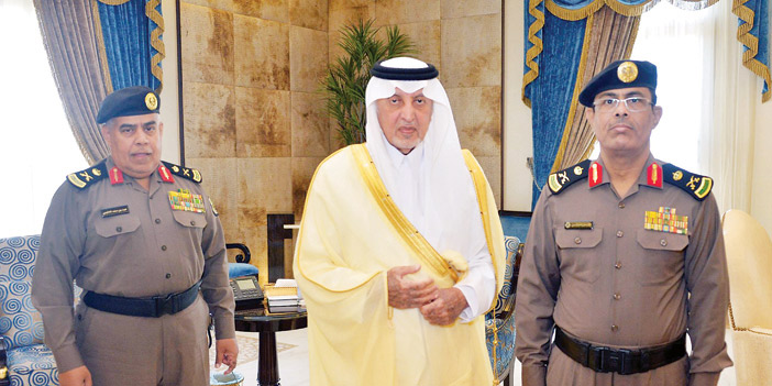  الأمير خالد الفيصل يقلد عدداً من الضباط رتبهم الجديدة