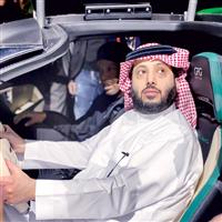 تركي آل الشيخ يكشف عن سيارة المستقبل الوحيدة في العالم 
