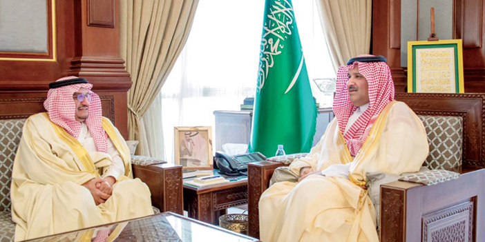 الأمير فيصل بن سلمان يستعرض المشاريع التعليمية مع وزير التعليم 