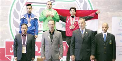أخضر الأثقال ينتزع 12 ميدالية بعربية الأردن 